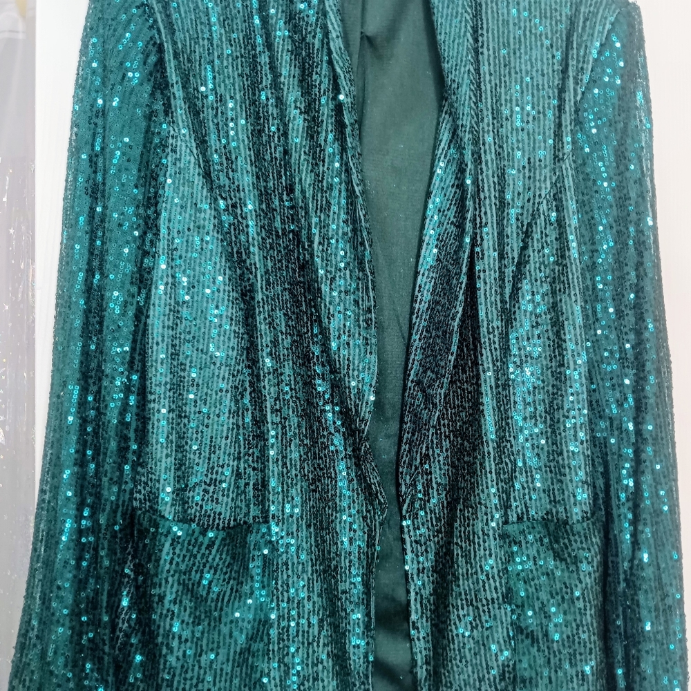 Blazer - Picture 3 of 3